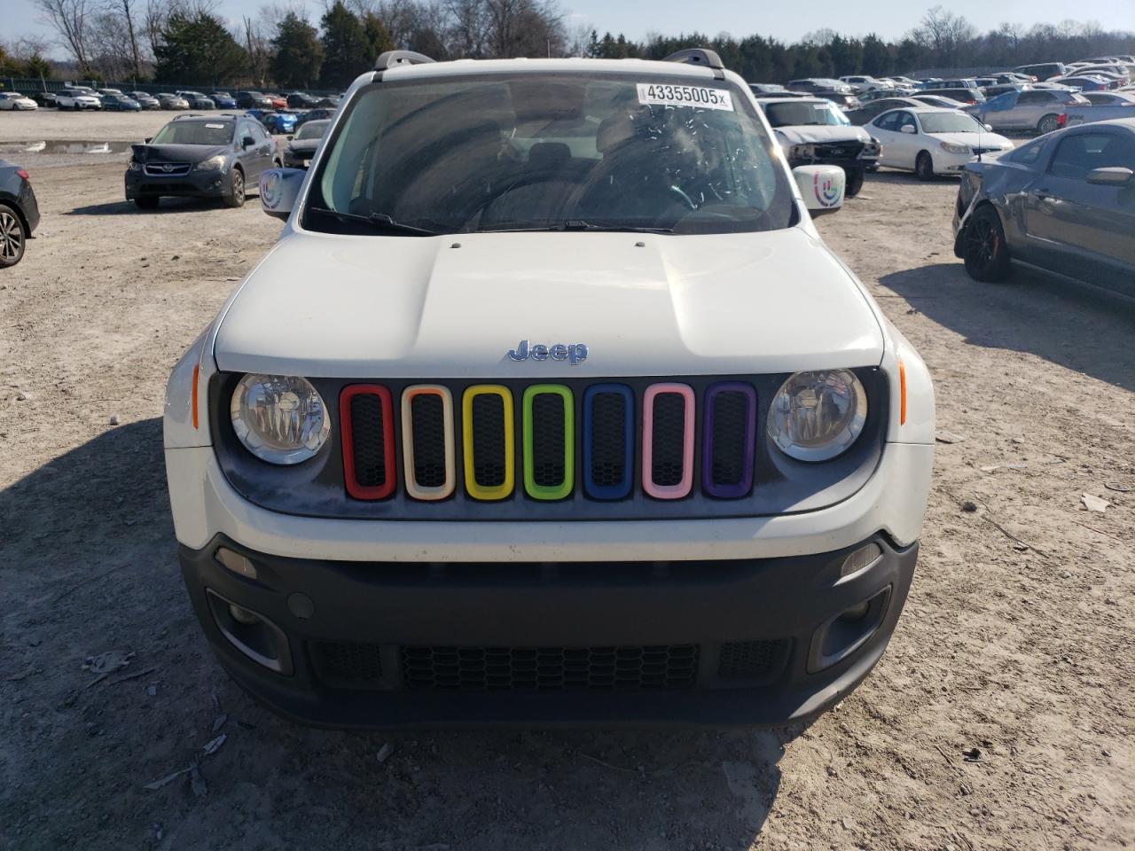 2015 Jeep Renegade - Image 5