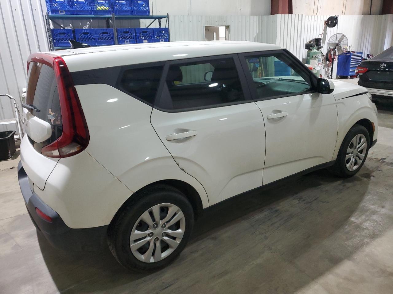 2022 Kia Soul - Image 3