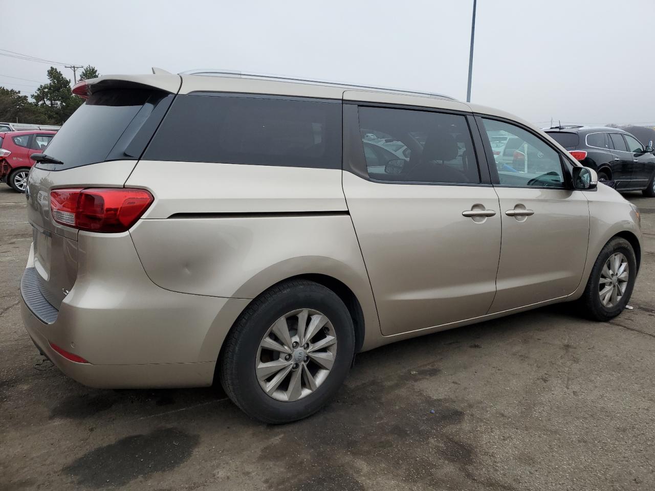 2016 Kia Sedona - Image 3