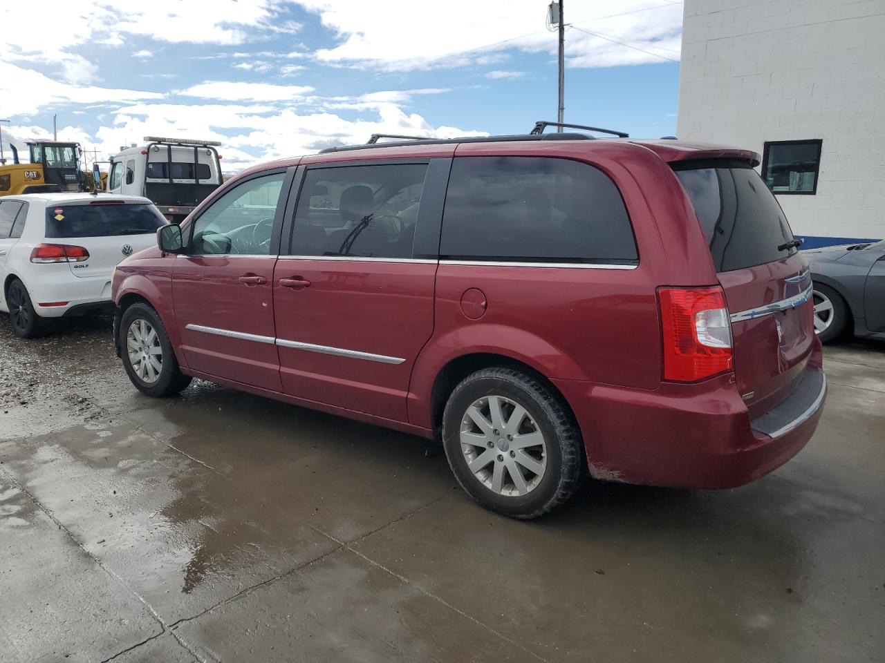 2015 Chrysler Town & Country - Image 2