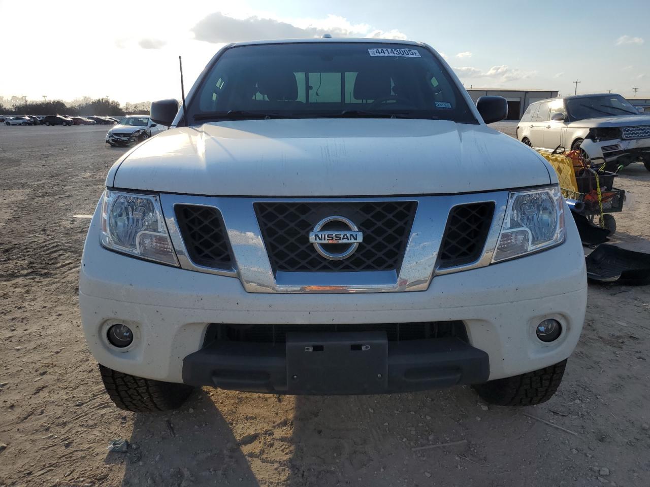 2014 Nissan Navara (Frontier) - Image 5