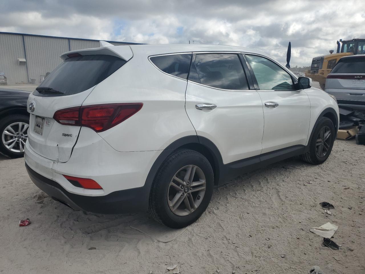 2017 Hyundai Santa Fe - Image 3