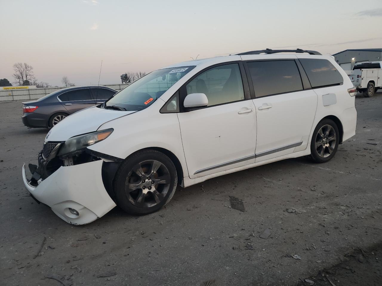 2011 Toyota Sienna - Image 1