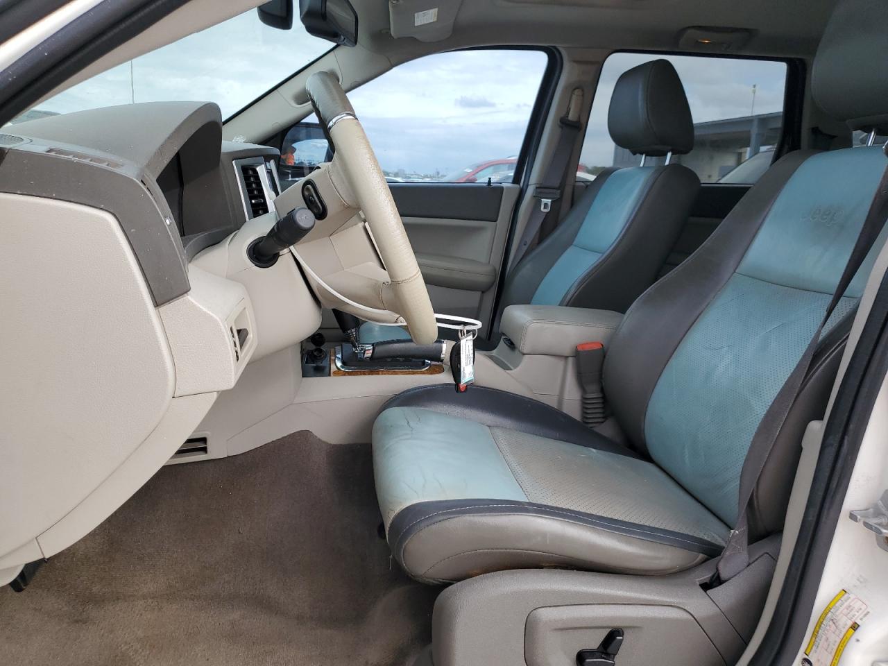 2008 Jeep Grand Cherokee - Image 7