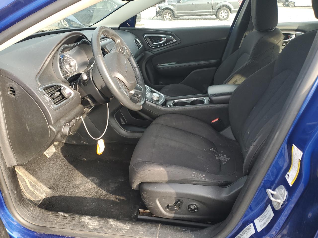 2015 Chrysler 200 - Image 7