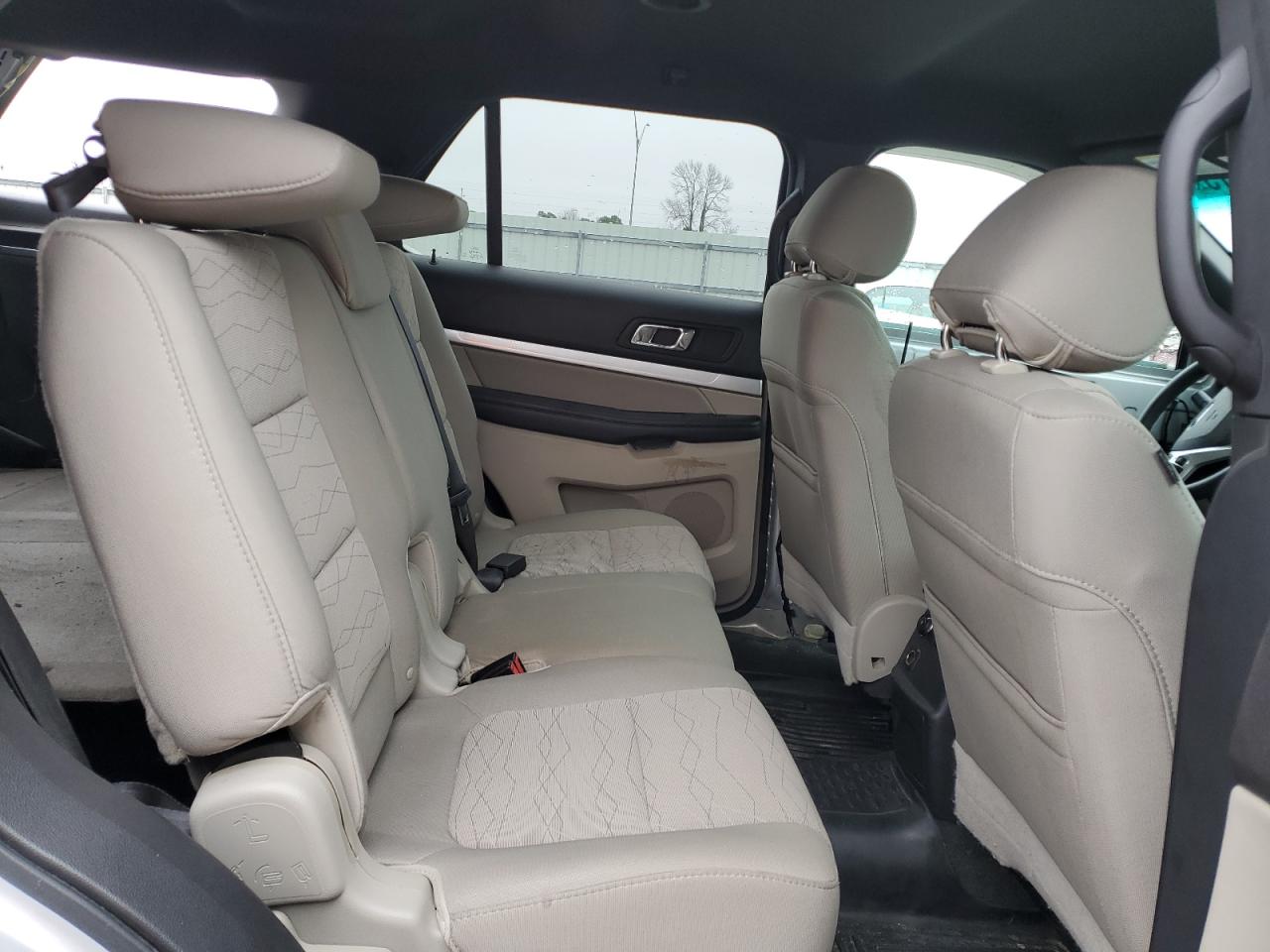 2012 Ford Explorer - Image 11