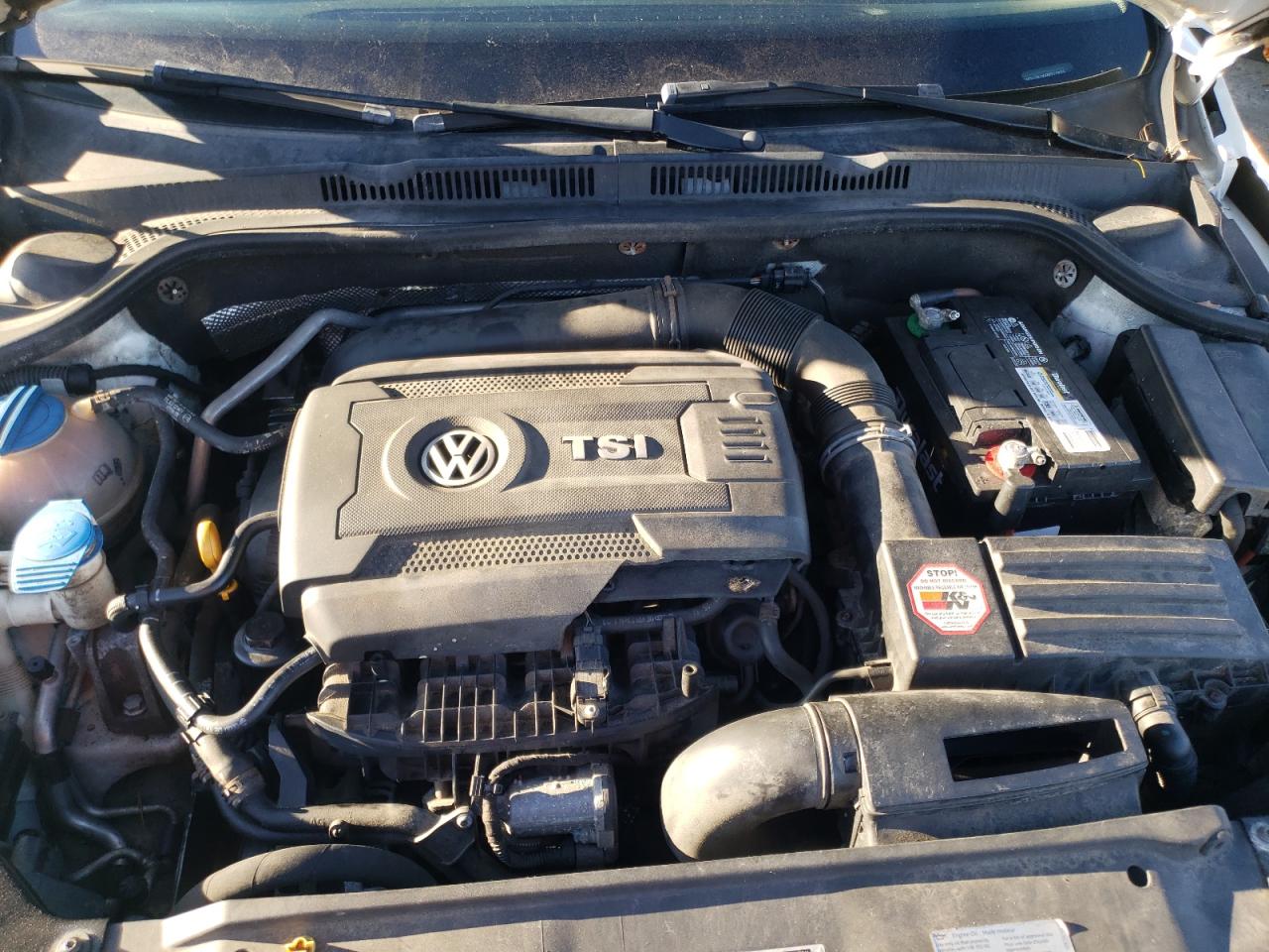 2015 Volkswagen Jetta - Image 12