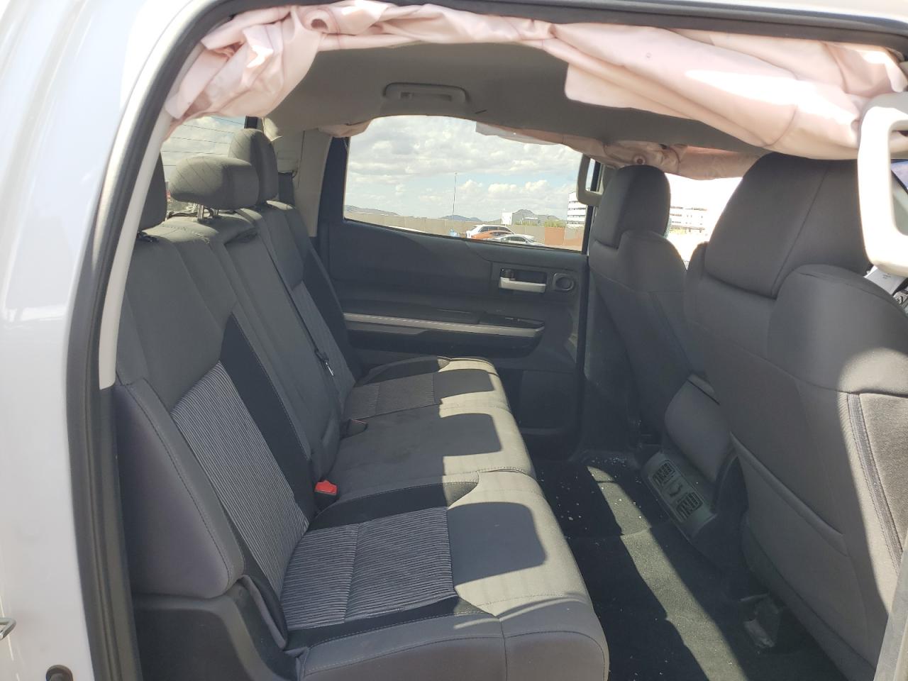 2014 Toyota Tundra - Image 10