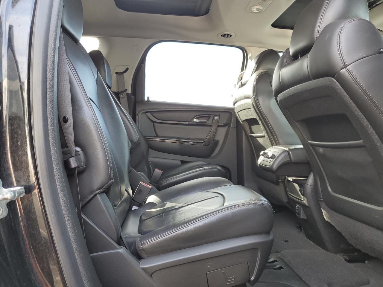 2015 GMC Acadia - Image 11
