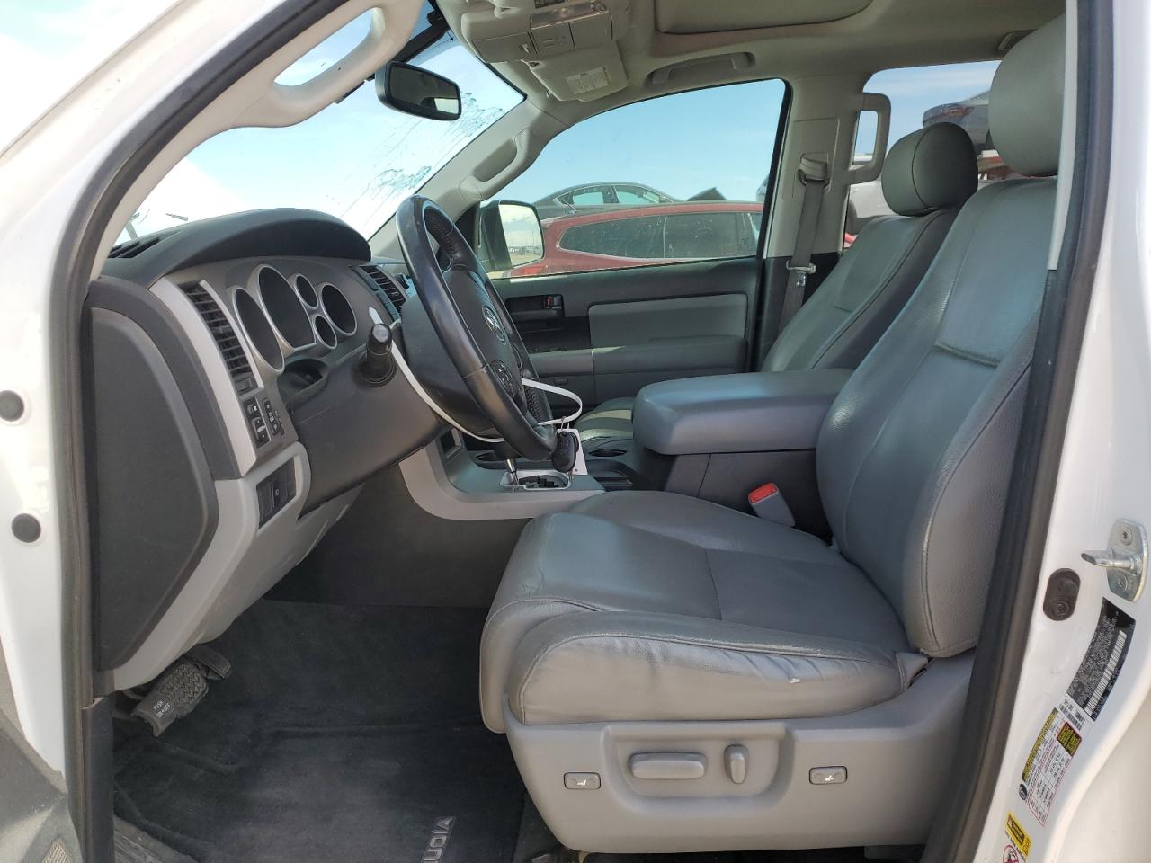 2012 Toyota Sequoia - Image 7