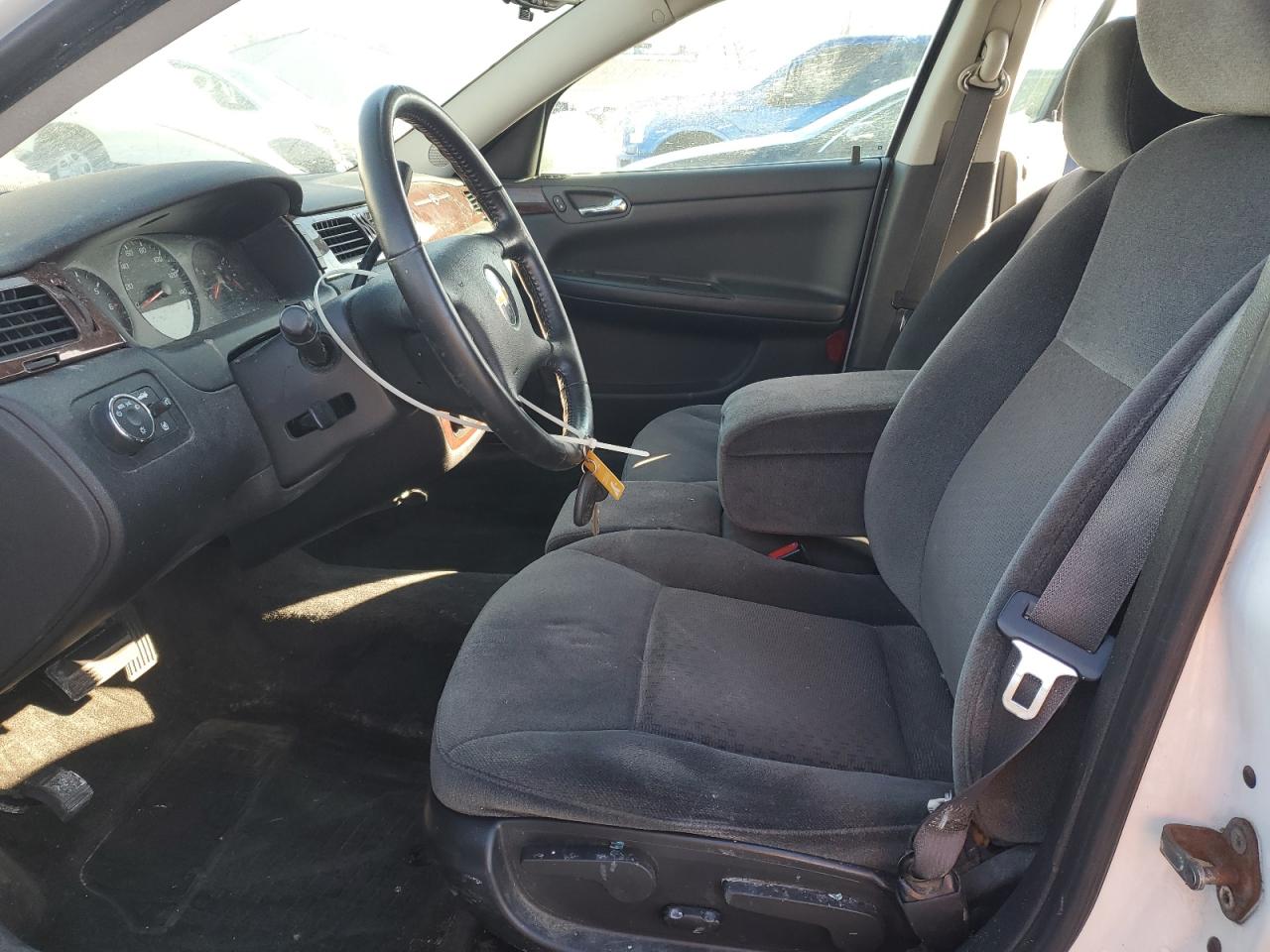 2011 Chevrolet Impala - Image 7