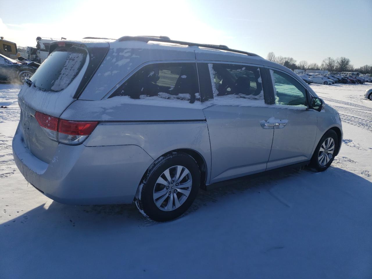 2015 Honda Odyssey - Image 3