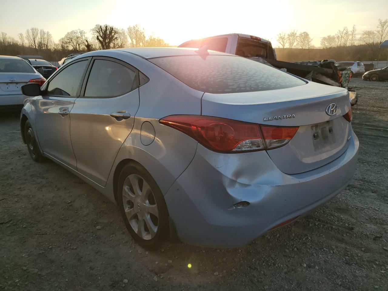 2012 Hyundai Elantra - Image 2