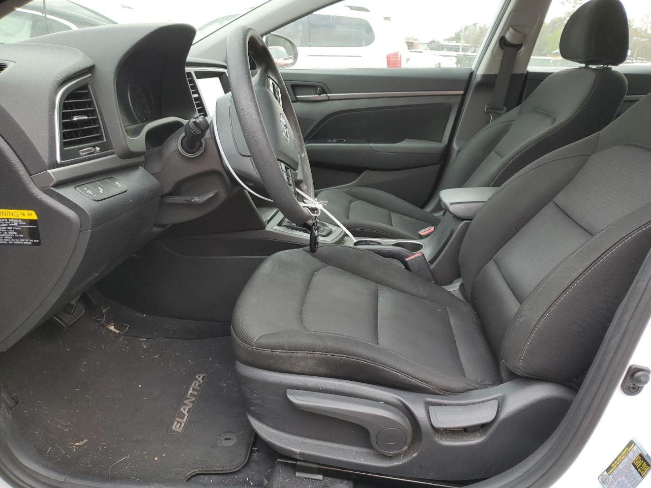2018 Hyundai Elantra - Image 7