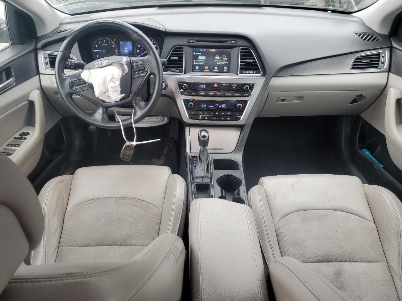2016 Hyundai Sonata - Image 8