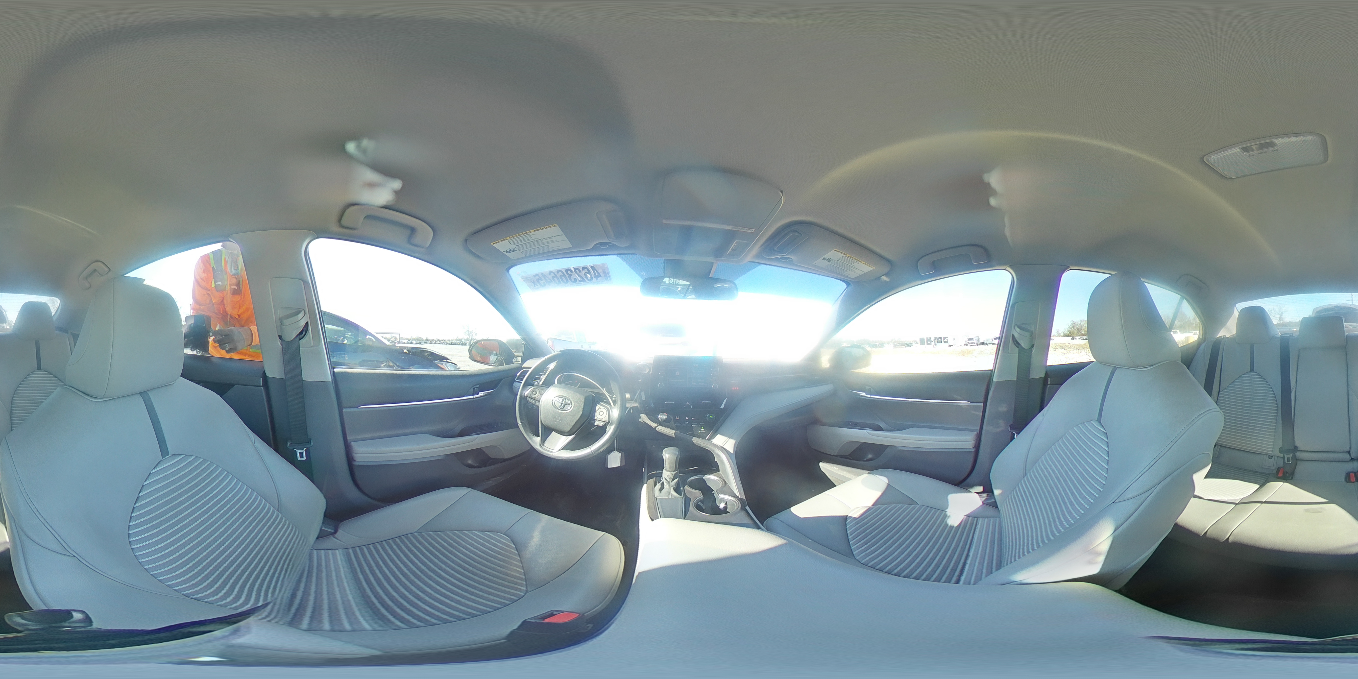 2021 Toyota Camry - Image 13