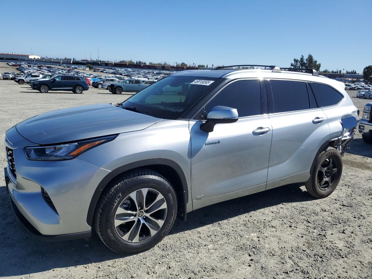 2020 Toyota Highlander - Image 1