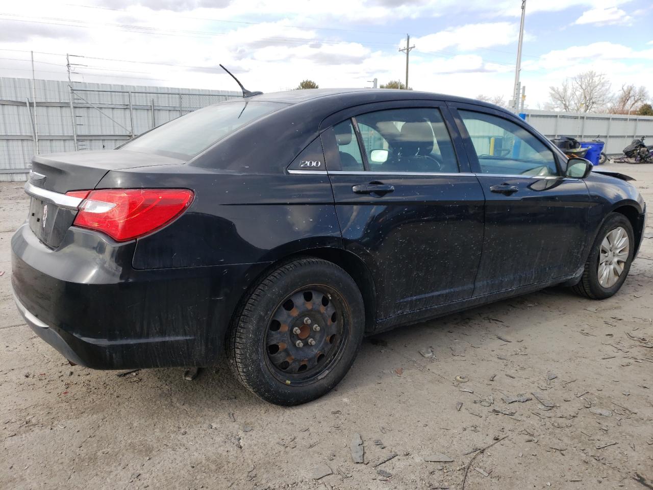 2011 Chrysler 200 - Image 3