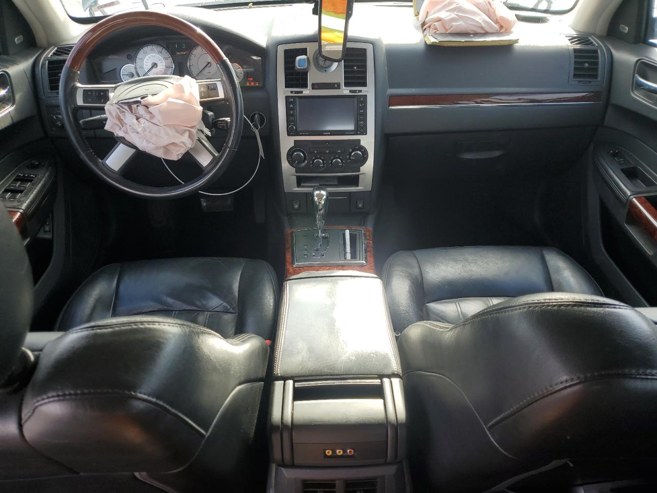 2008 Chrysler 300 - Image 8