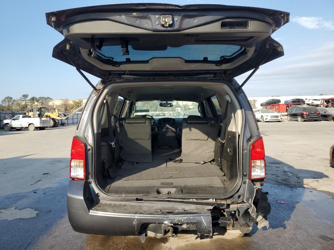 2011 Nissan Pathfinder - Image 6