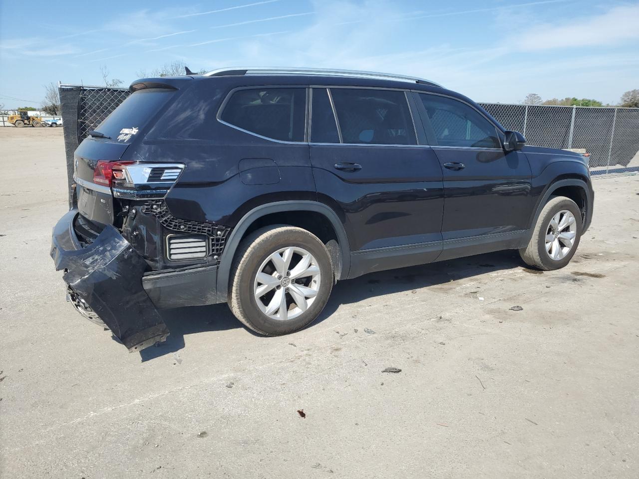 2018 Volkswagen Atlas - Image 3