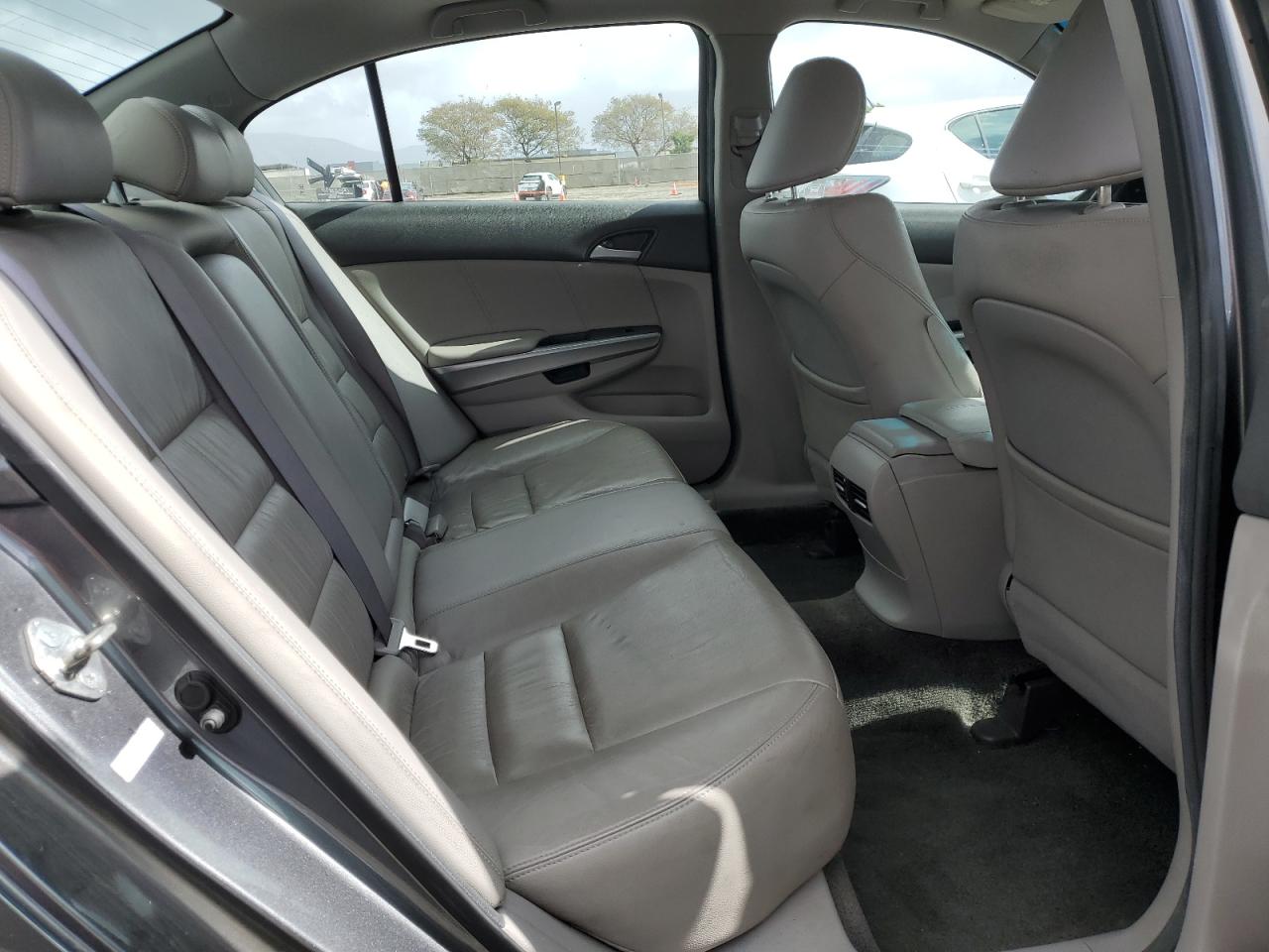 2010 Honda Accord - Image 10
