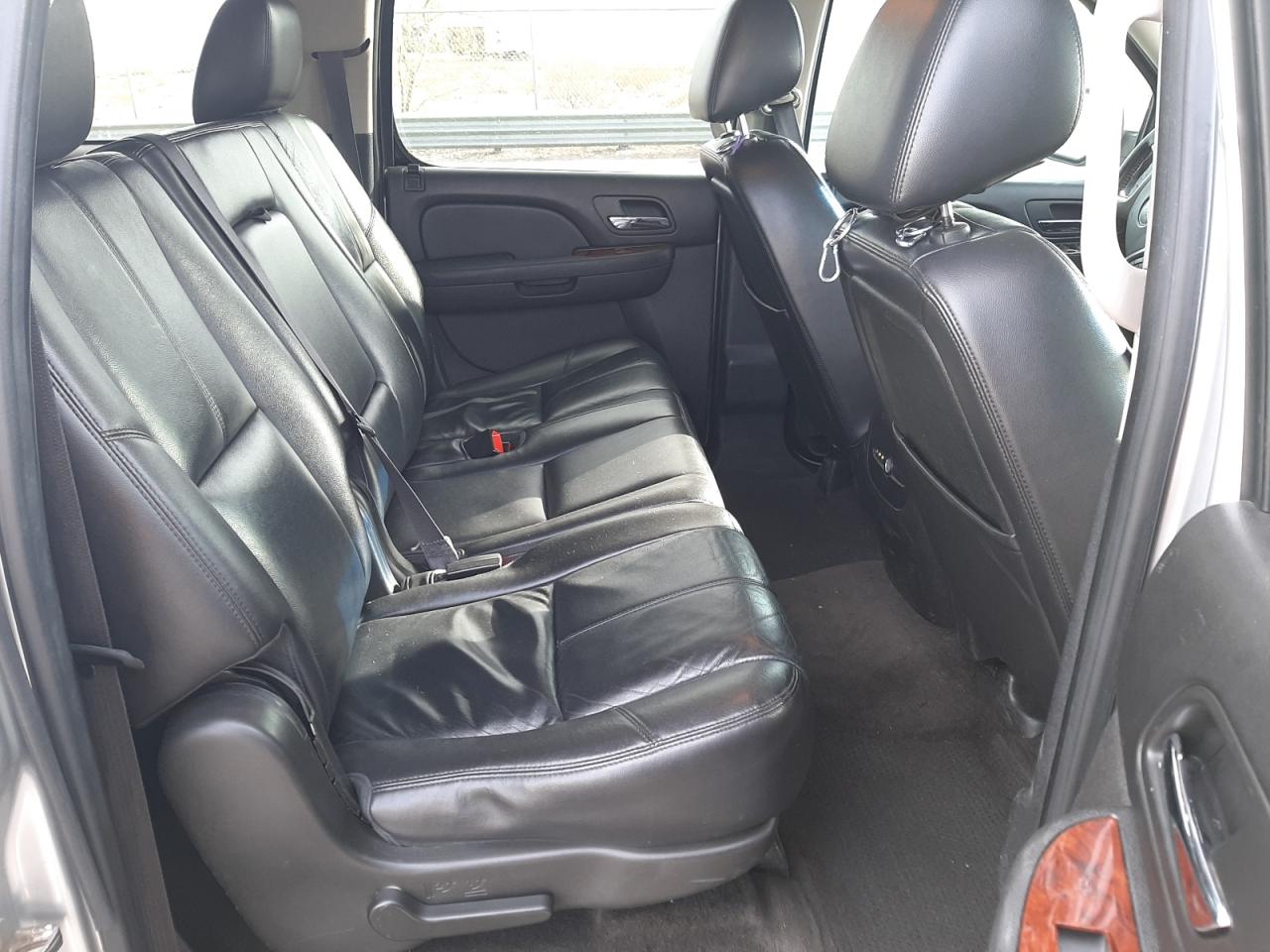 2012 GMC Yukon - Image 11