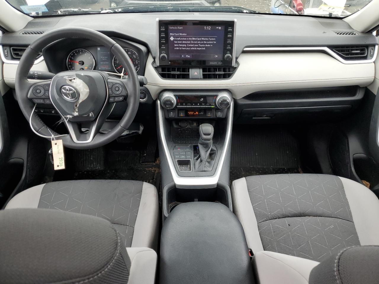 2022 Toyota RAV 4 - Image 8