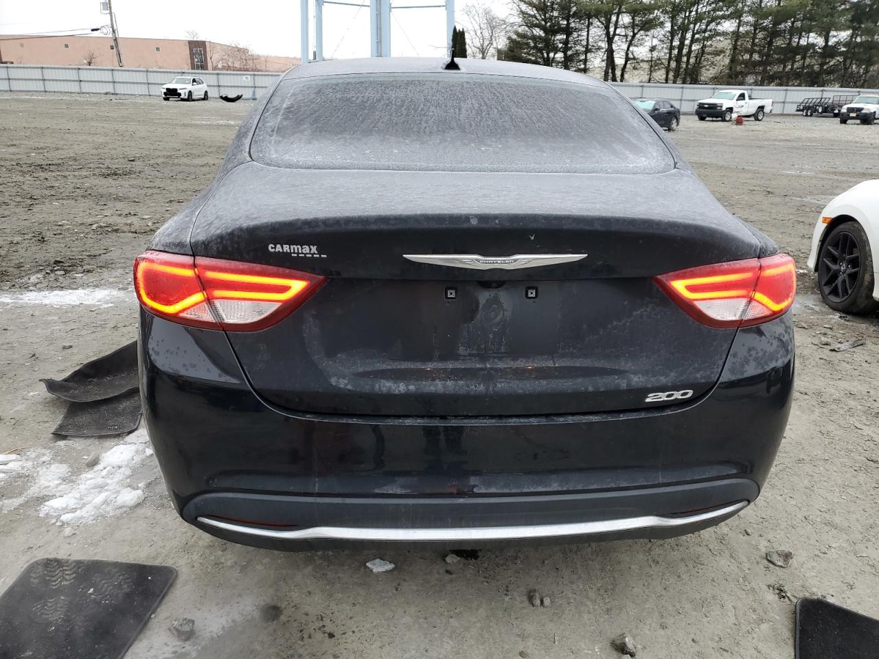 2017 Chrysler 200 - Image 6