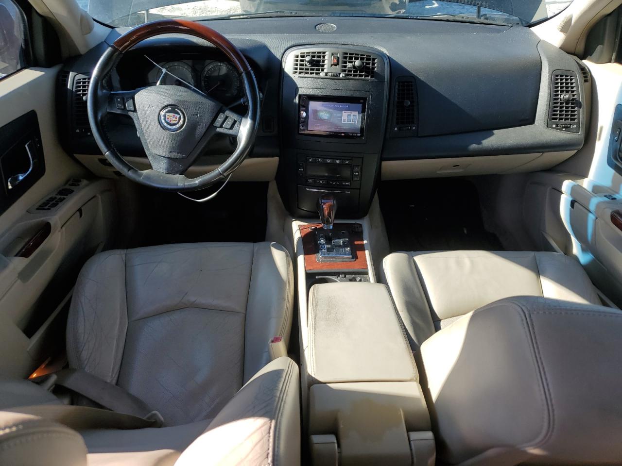 2004 Cadillac SRX - Image 8