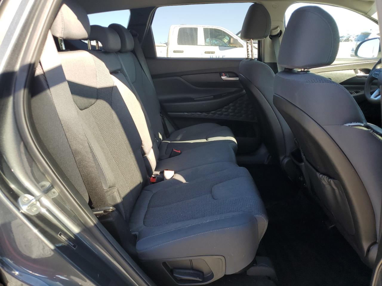 2020 Hyundai Santa Fe - Image 11