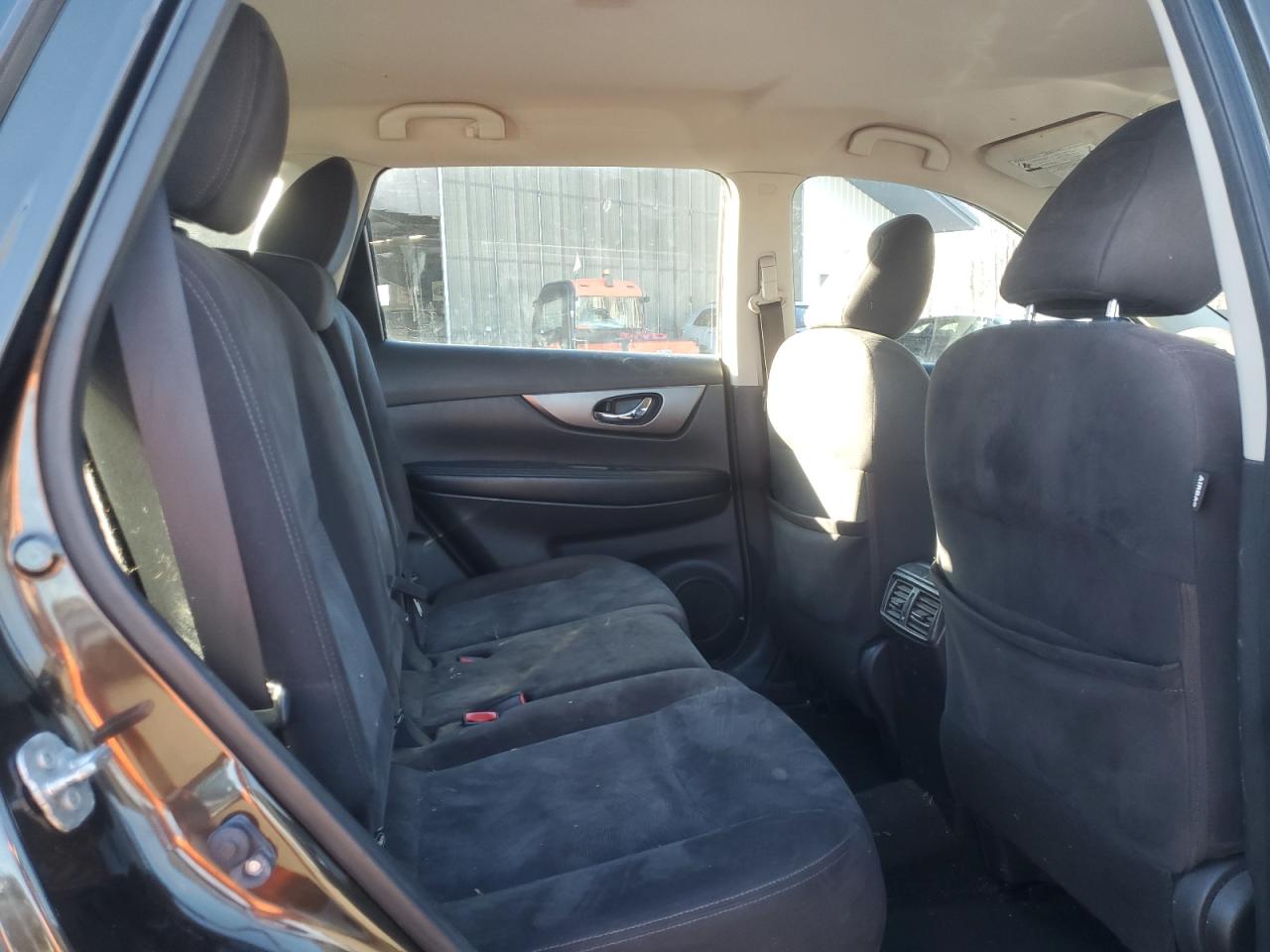 2015 Nissan Rogue - Image 11