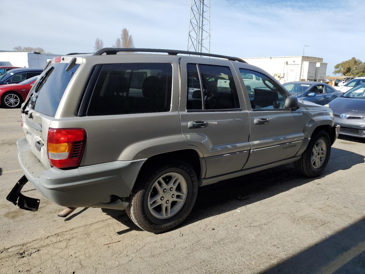 2004 Jeep Grand Cherokee - Image 3