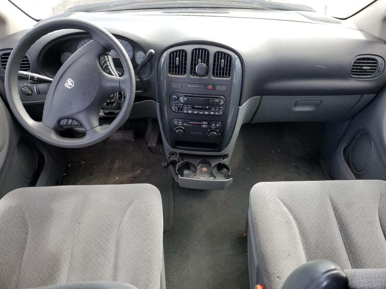 2005 Dodge Caravan - Image 8