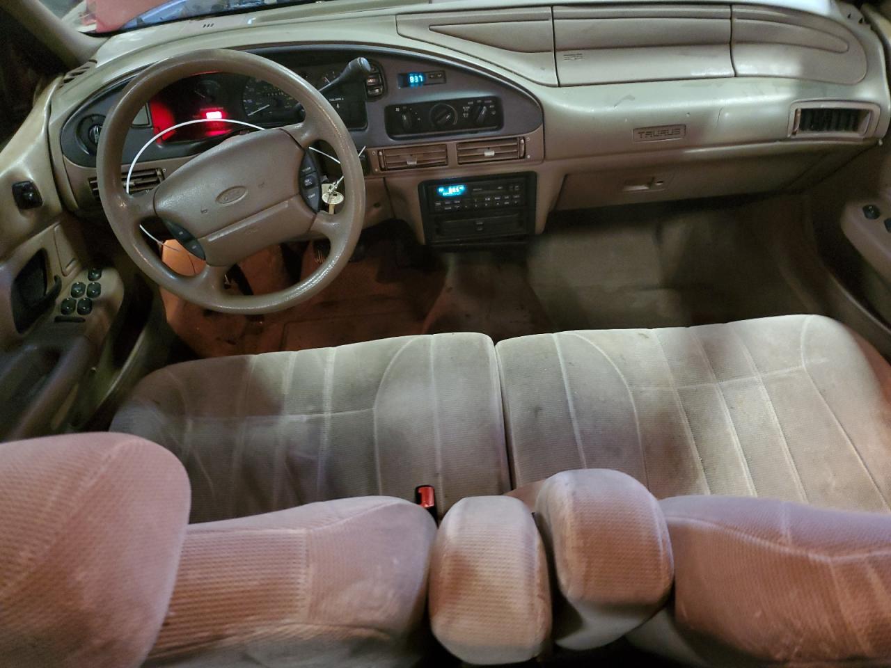 1994 Ford Taurus - Image 8
