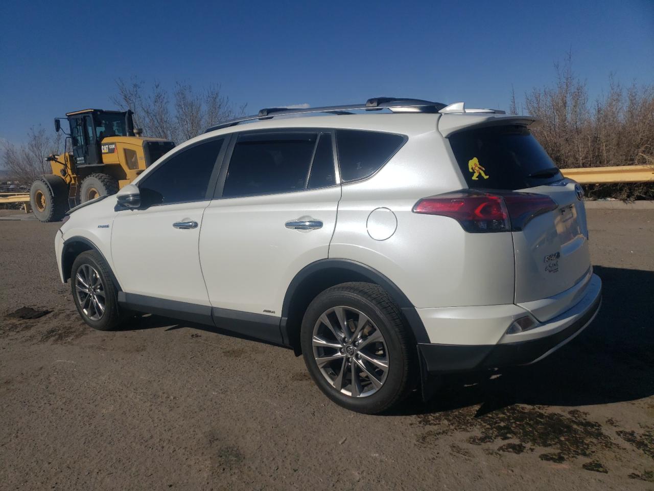 2017 Toyota RAV 4 - Image 2