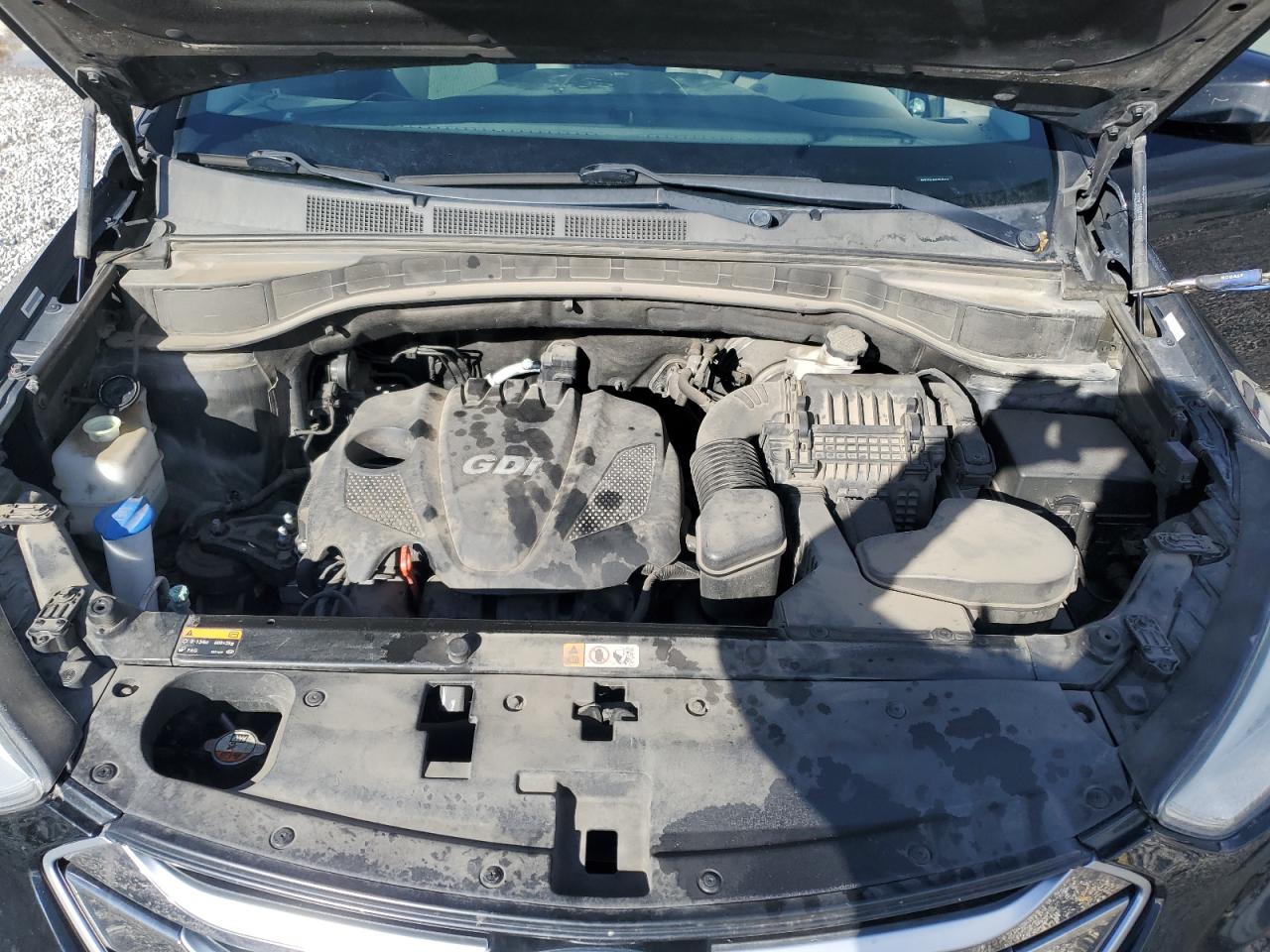 2015 Hyundai Santa Fe - Image 14