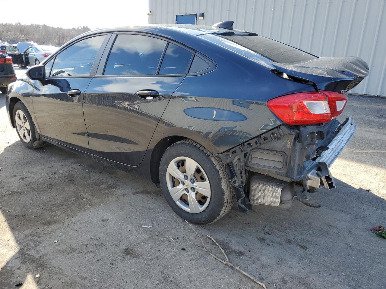 2016 Chevrolet Cruze - Image 2