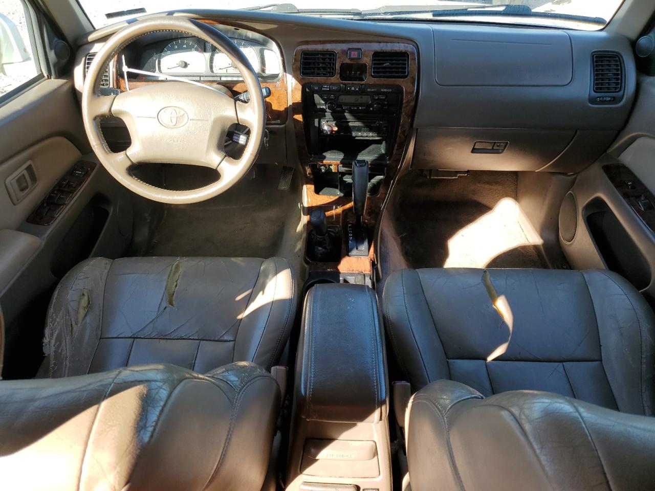 2000 Toyota 4Runner - Image 8