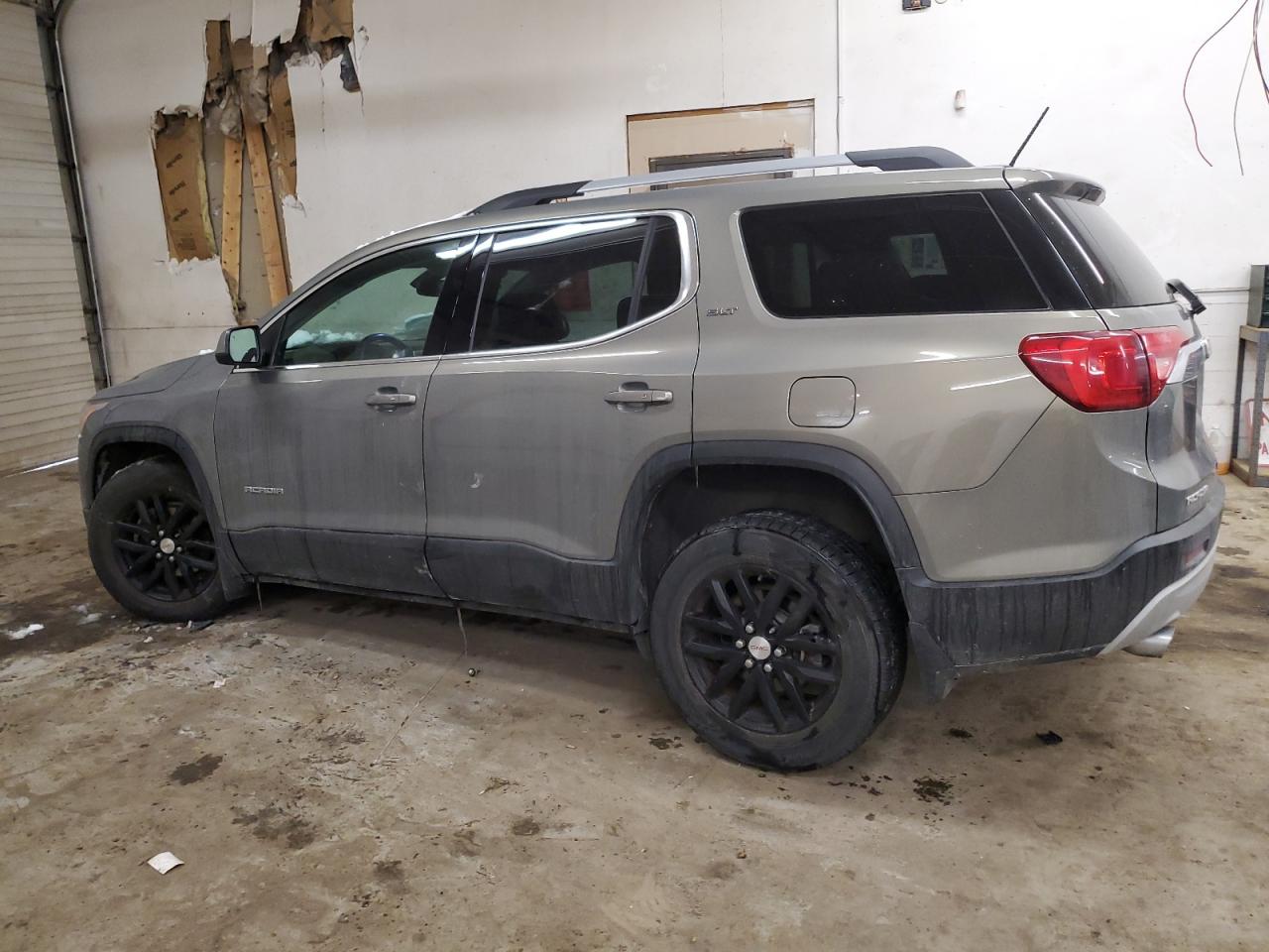 2019 GMC Acadia - Image 2