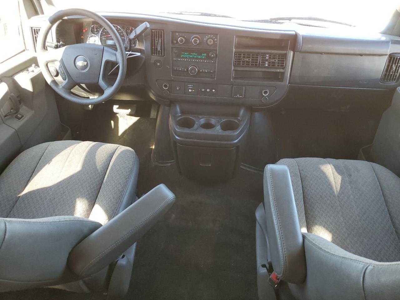 2018 Chevrolet Express G3500 Lt VIN: 1GAZGPFG1J1320173 Lot: 45585895