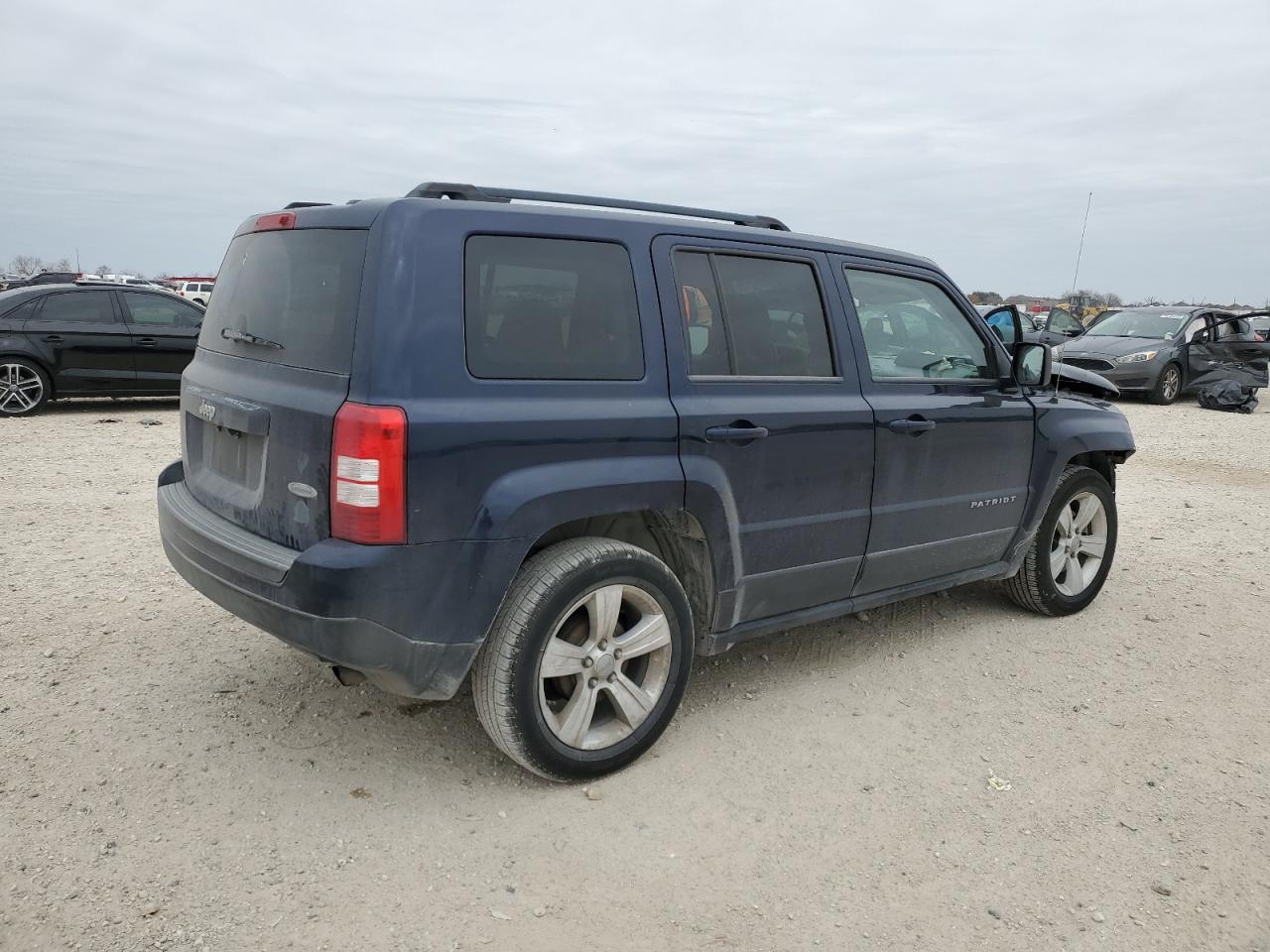 2014 Jeep Liberty (Patriot) - Image 3