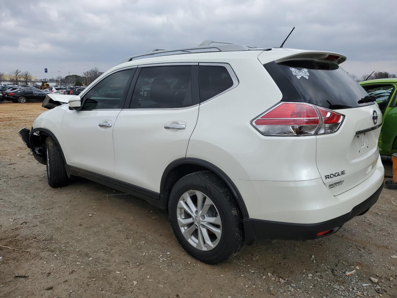 2015 Nissan Rogue - Image 2