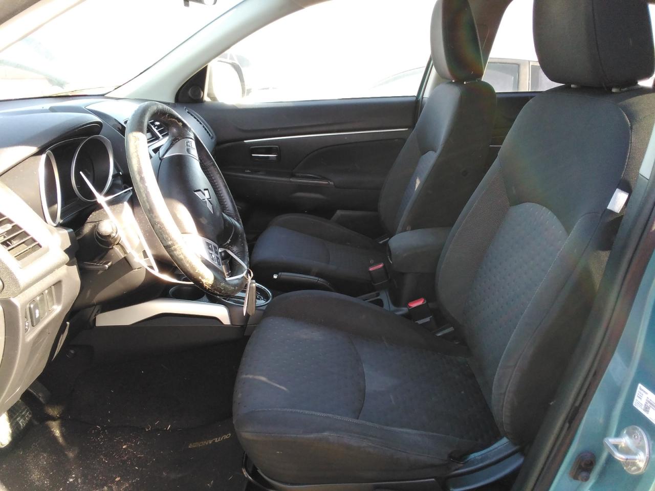 2011 Mitsubishi Outlander - Image 7