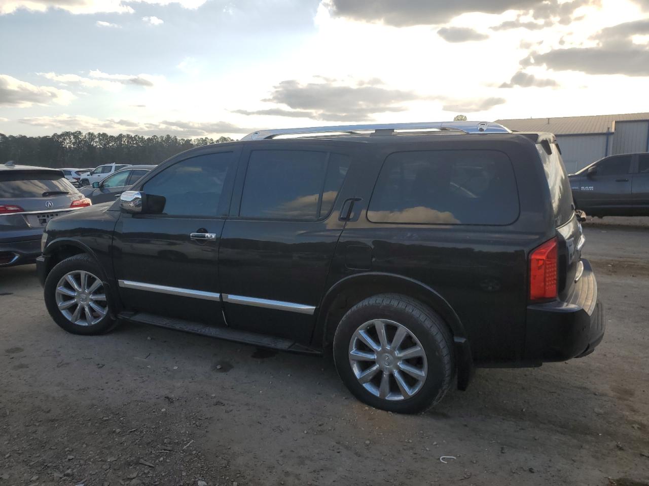 2010 Infiniti QX56 - Image 2