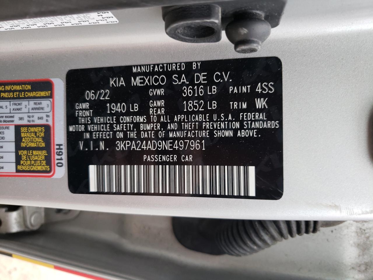 2022 Kia Rio - Image 12