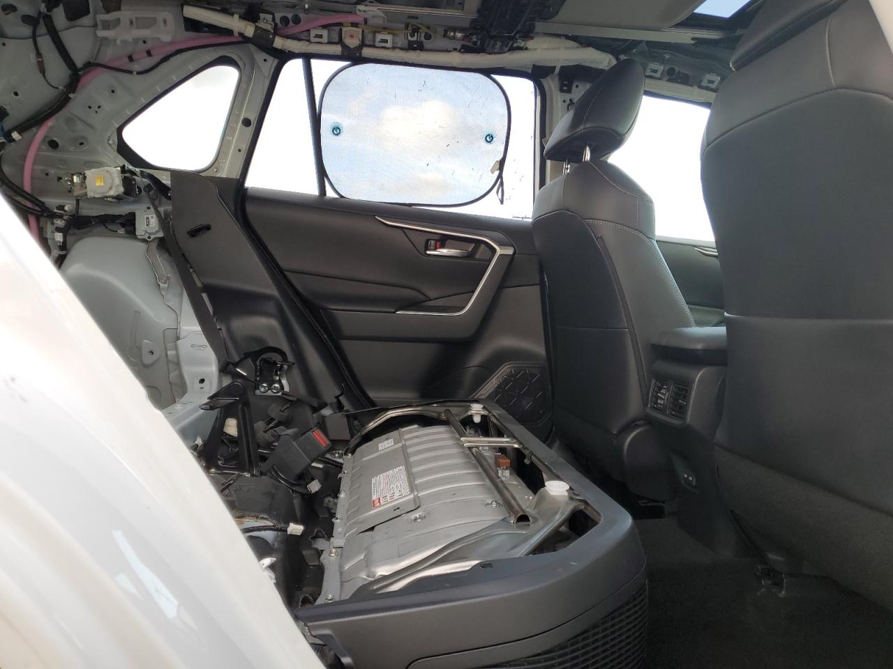 2023 Toyota RAV 4 - Image 11
