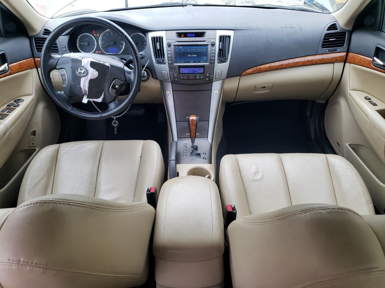 2009 Hyundai Sonata - Image 8