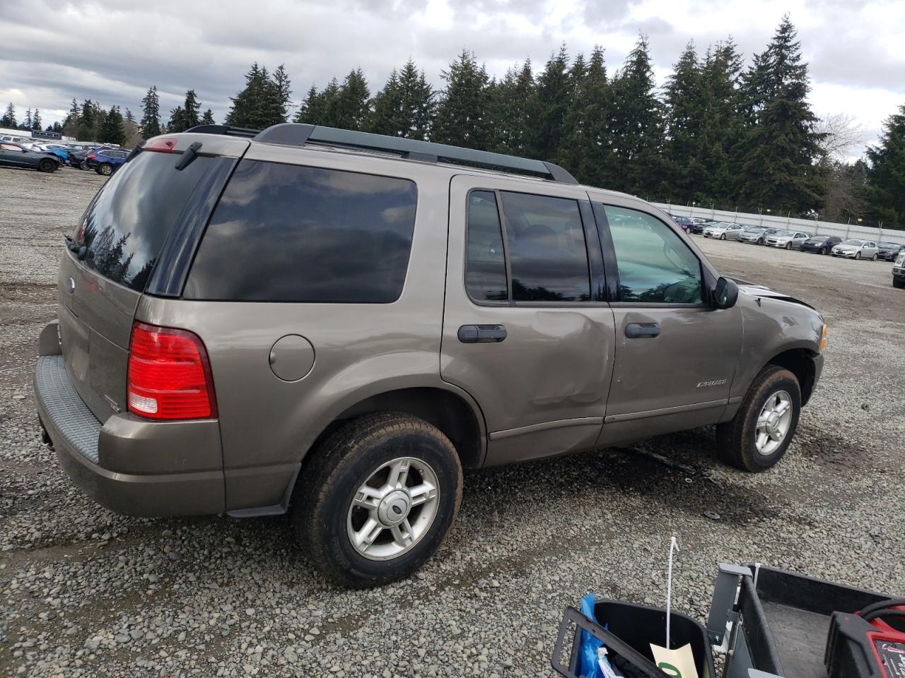 2005 Ford Explorer - Image 3