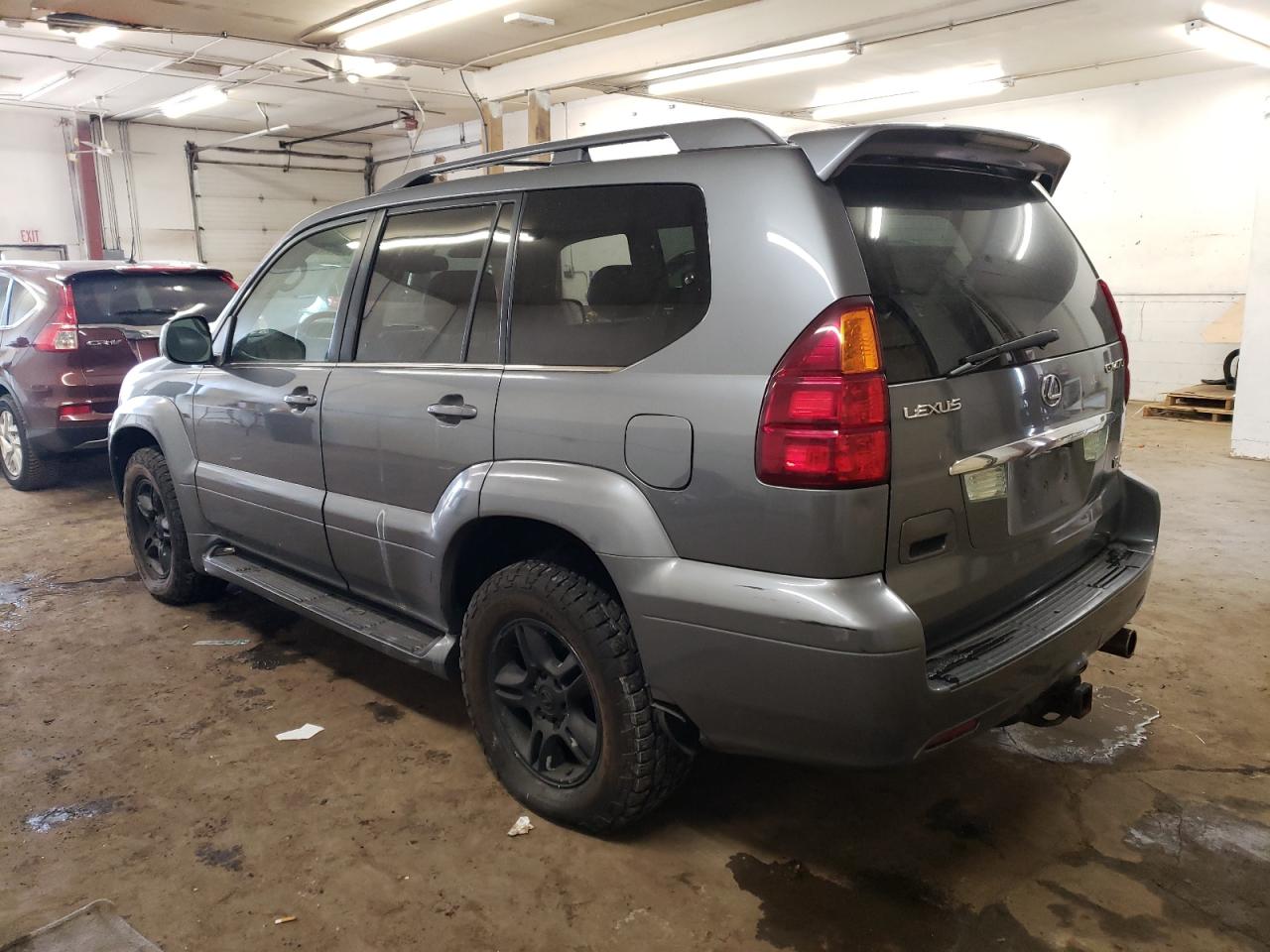 2004 Lexus GX - Image 2